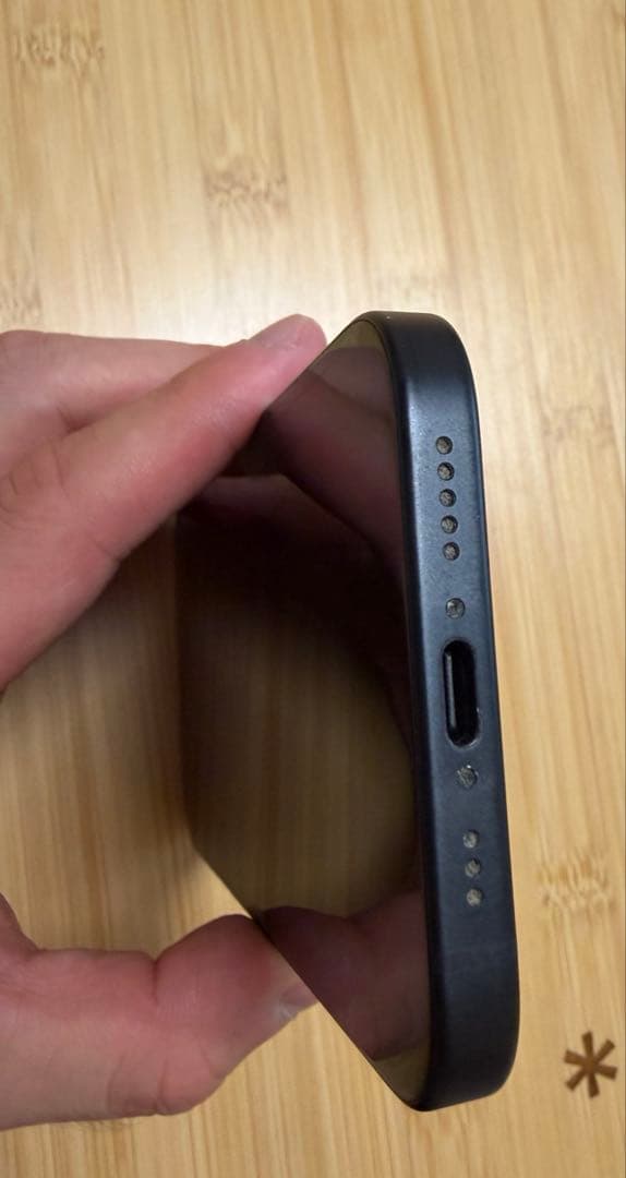 Apple iPhone 15 128GB ブラック 本体 【12時間以内発送】