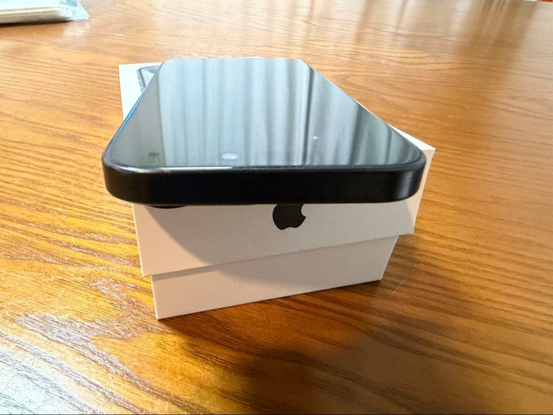 値下げ【美品】iPhone 15 Pro 128GB SIMフリー 本体