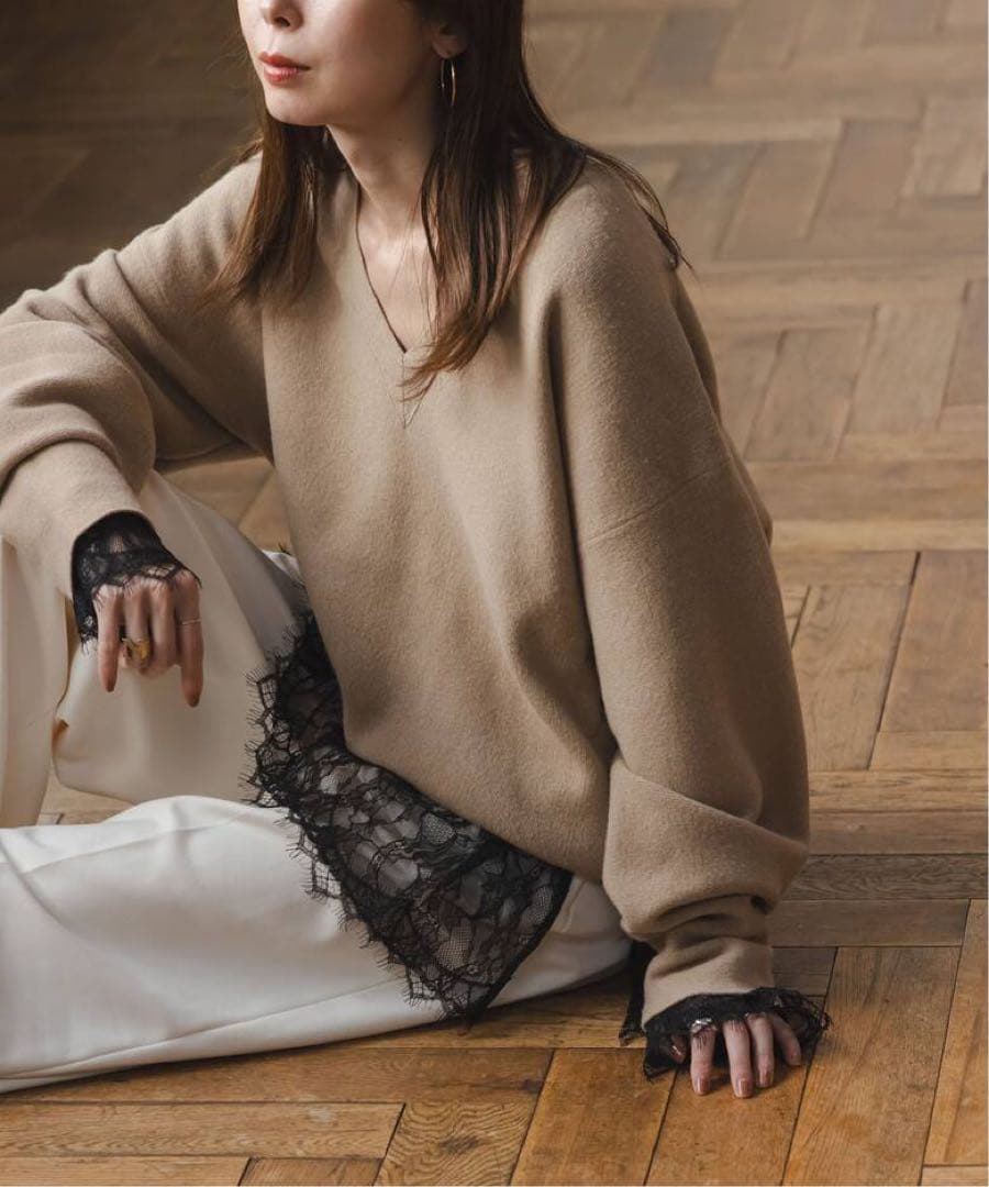 NOBLE サラサシアーレースブラウス　黒　新品同様！