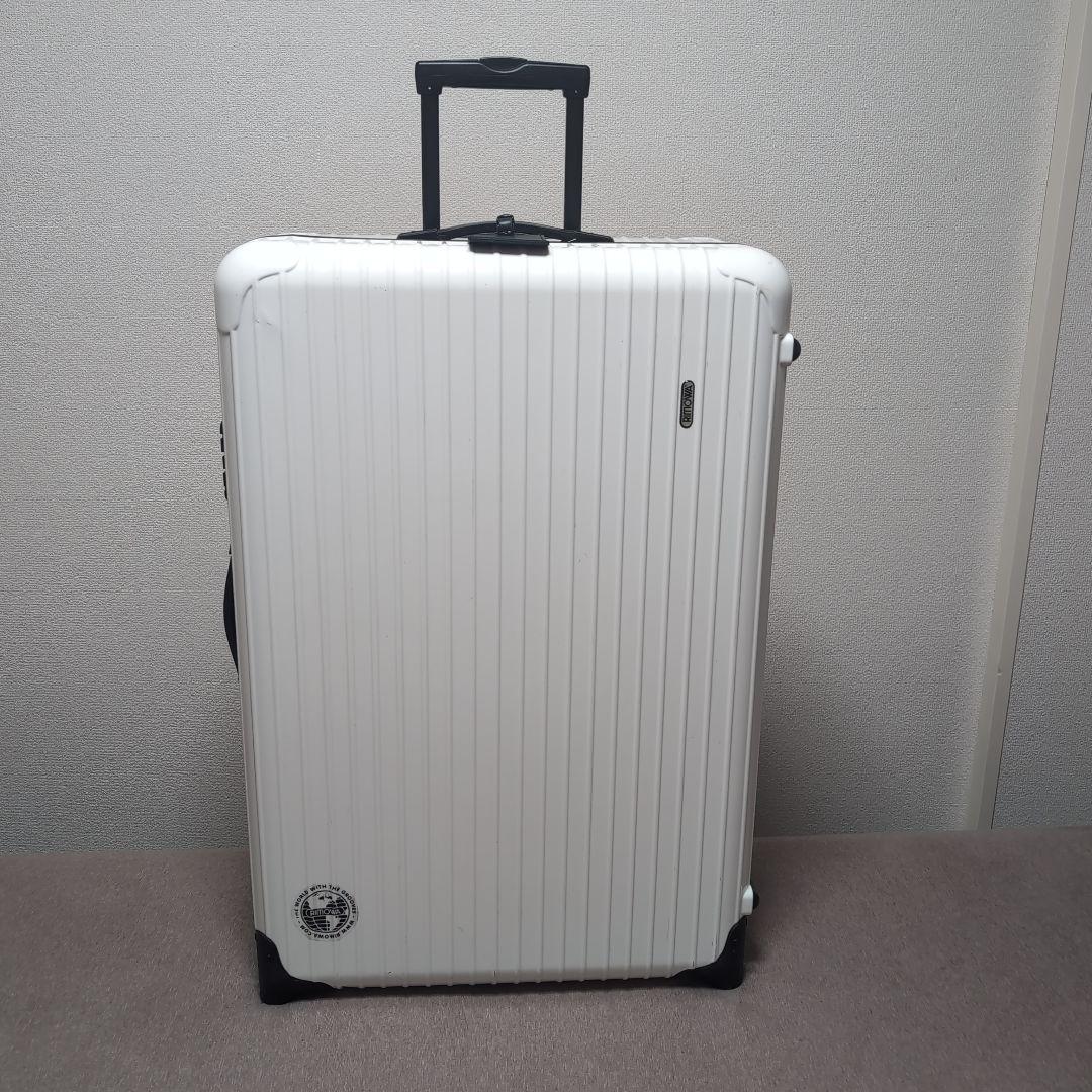 リモワスーツケース