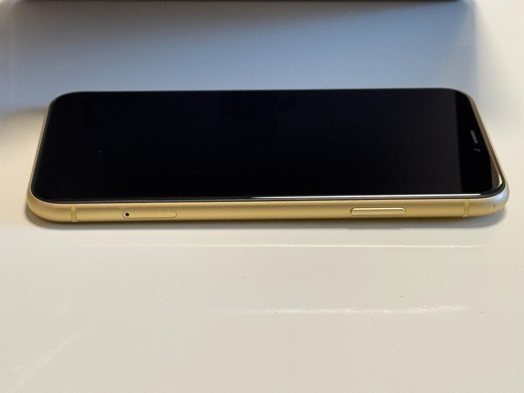 iPhone XR 128GB MT0Q2J/A 本体