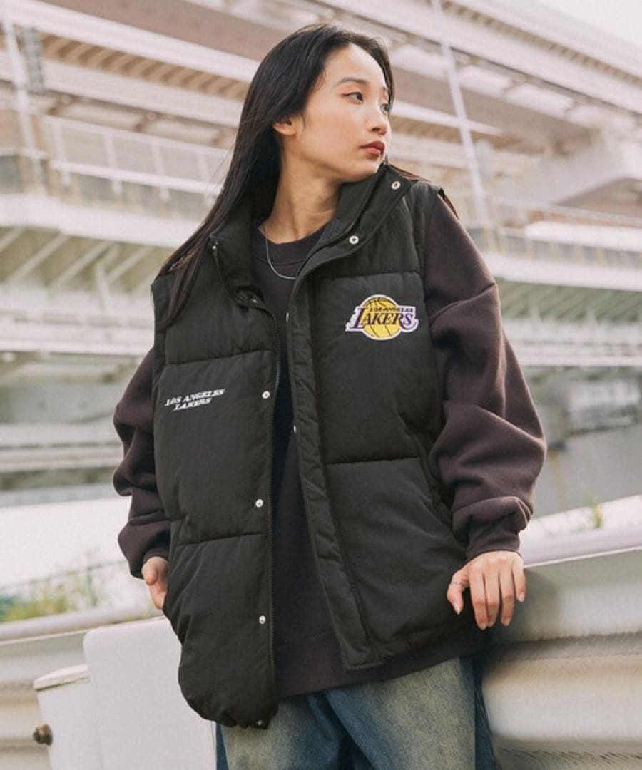 【新品】LAKERS ブラック ダウンジャケット