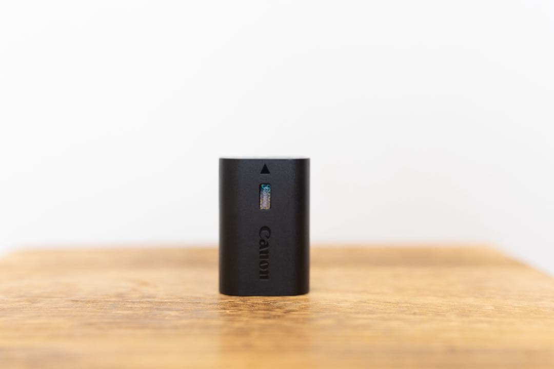 Canon EOS R6 ミラーレス一眼(訳あり)