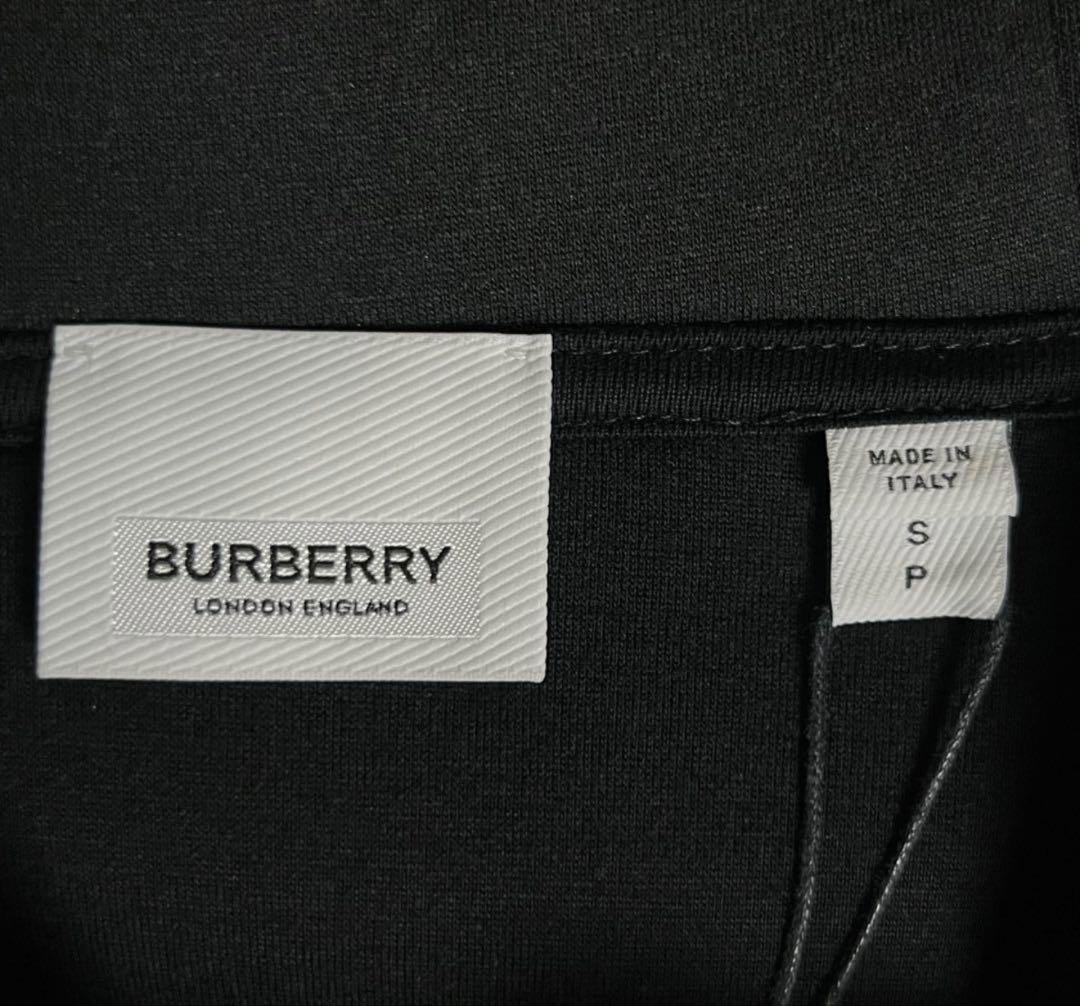 【タグ付き・美品】バーバリー☆総柄入りパーカー ビッグロゴ 即完売