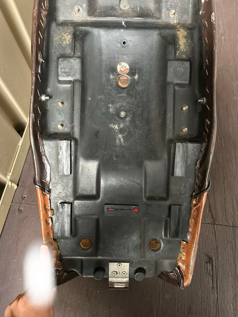 gsx250eゴキ 三段シート