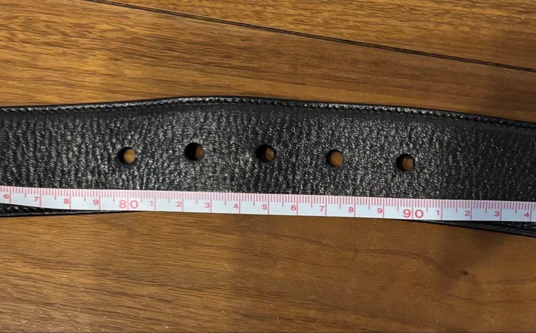 PRADA ブラックレザー メンズ蛇バックルベルト