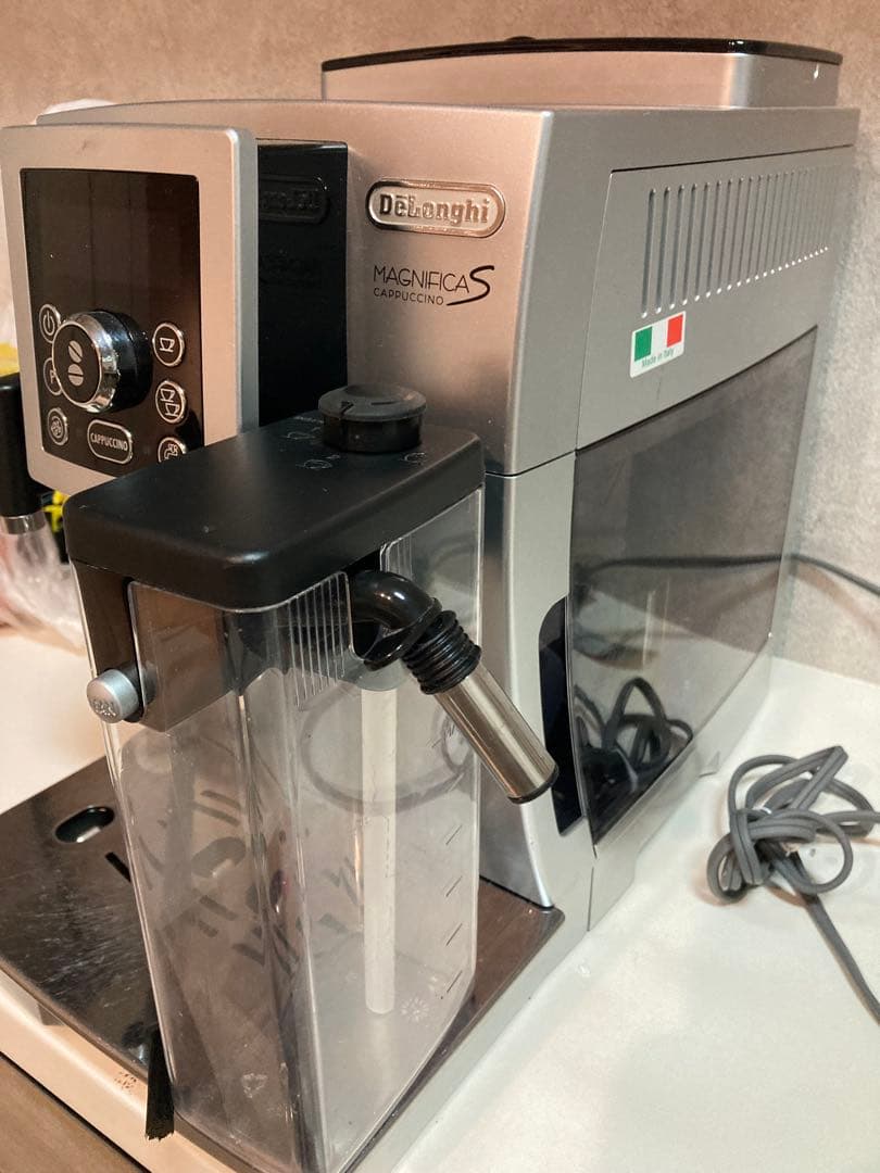 k*a様 デロンギ　マグニフィカSカプチーノ　全自動エスプレッソマシン　ECAM
