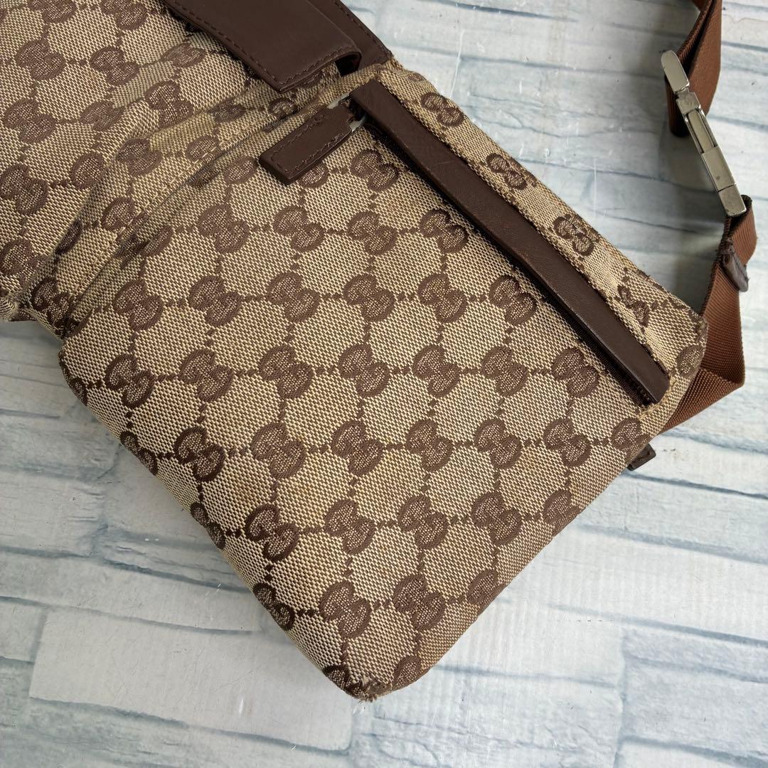 極美品　120 GUCCI グッチ　ボディバッグ　GG柄 kpg8