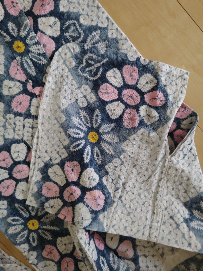 有松絞り　浴衣　可愛い絞りの花柄