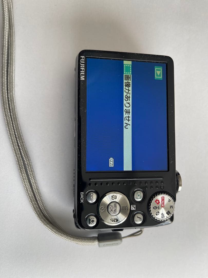 Fujifilm コンパクトデジタルカメラ 本体と充電器付き