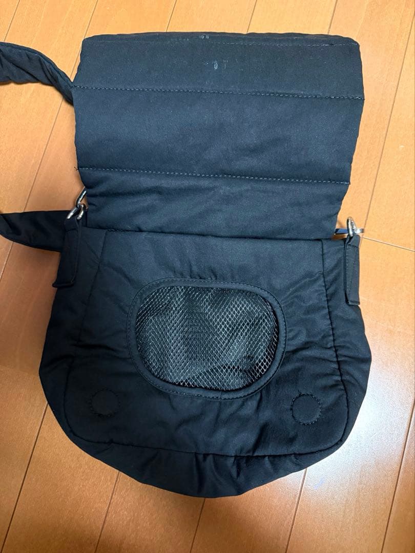 calin【カラン】マザーズバック黒　ポーチ