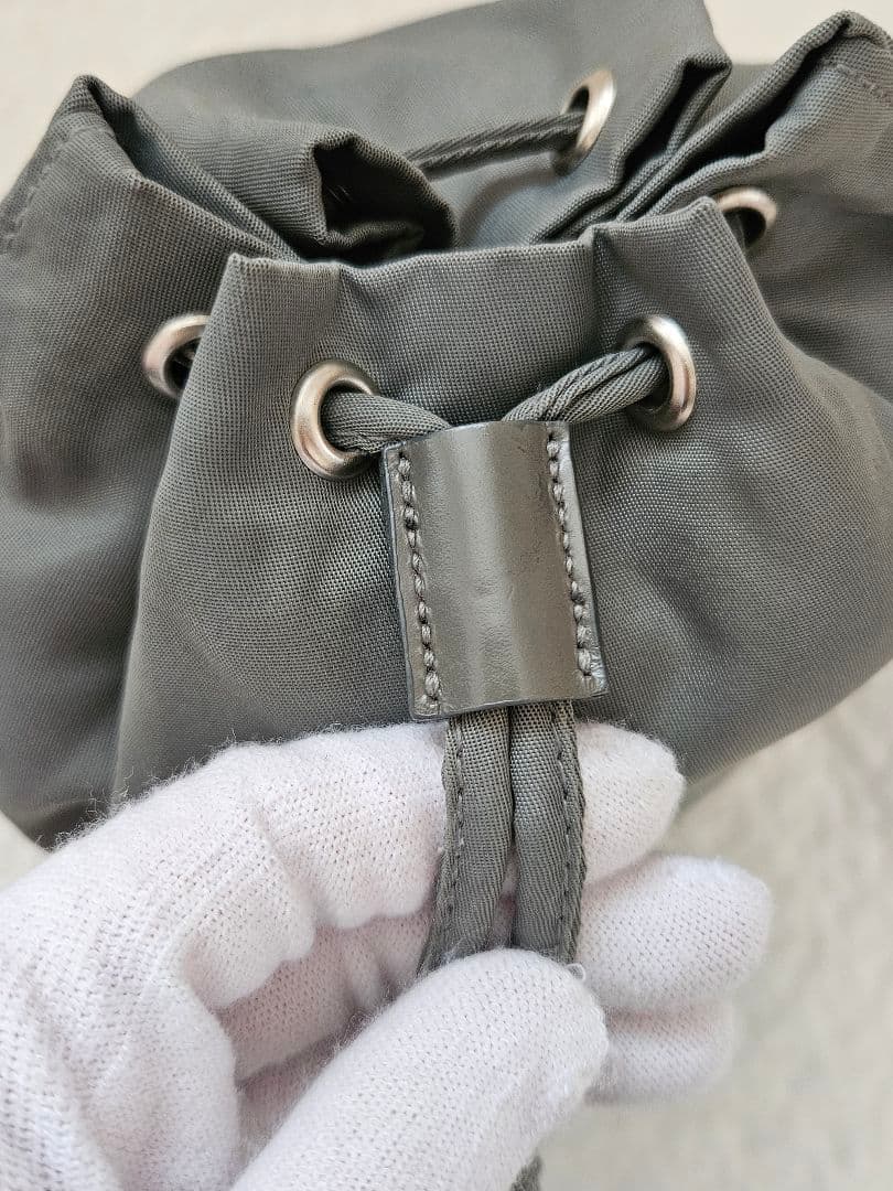 希少カラー✨PRADA プラダ ポーチ 巾着 ナイロン グレー ギャランティ付