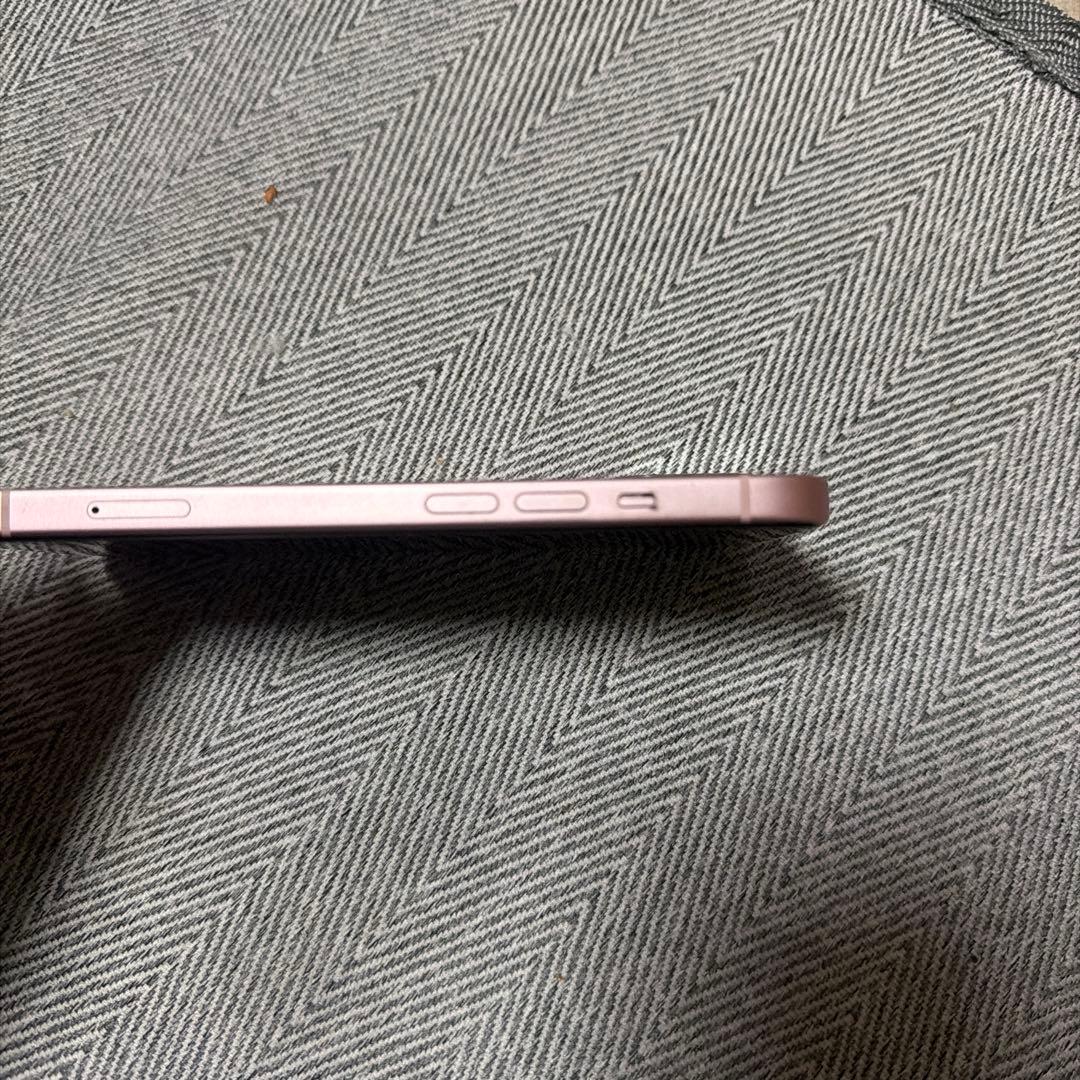iPhone15ピンク 128GB