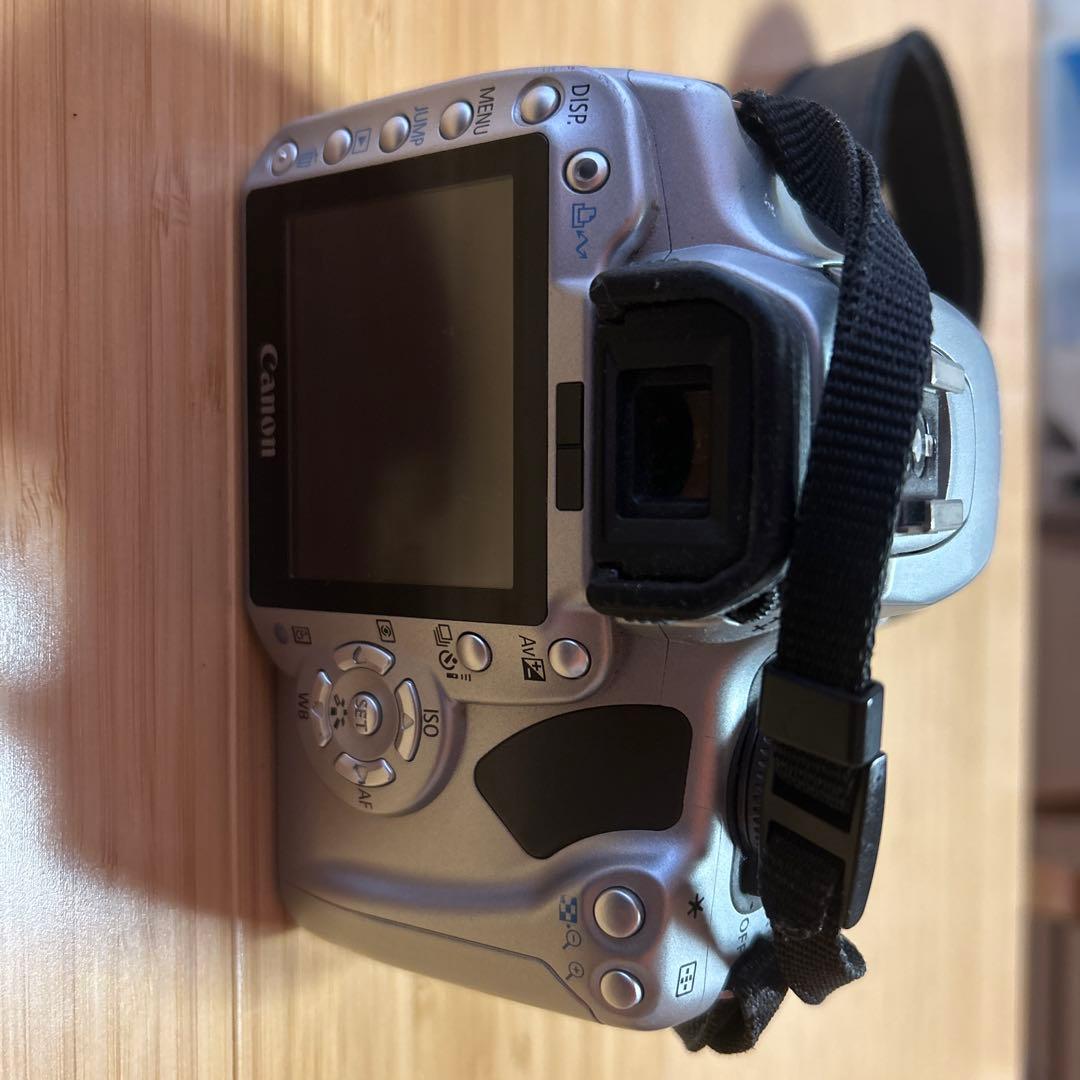 Canon デジタル一眼レフカメラ シルバー