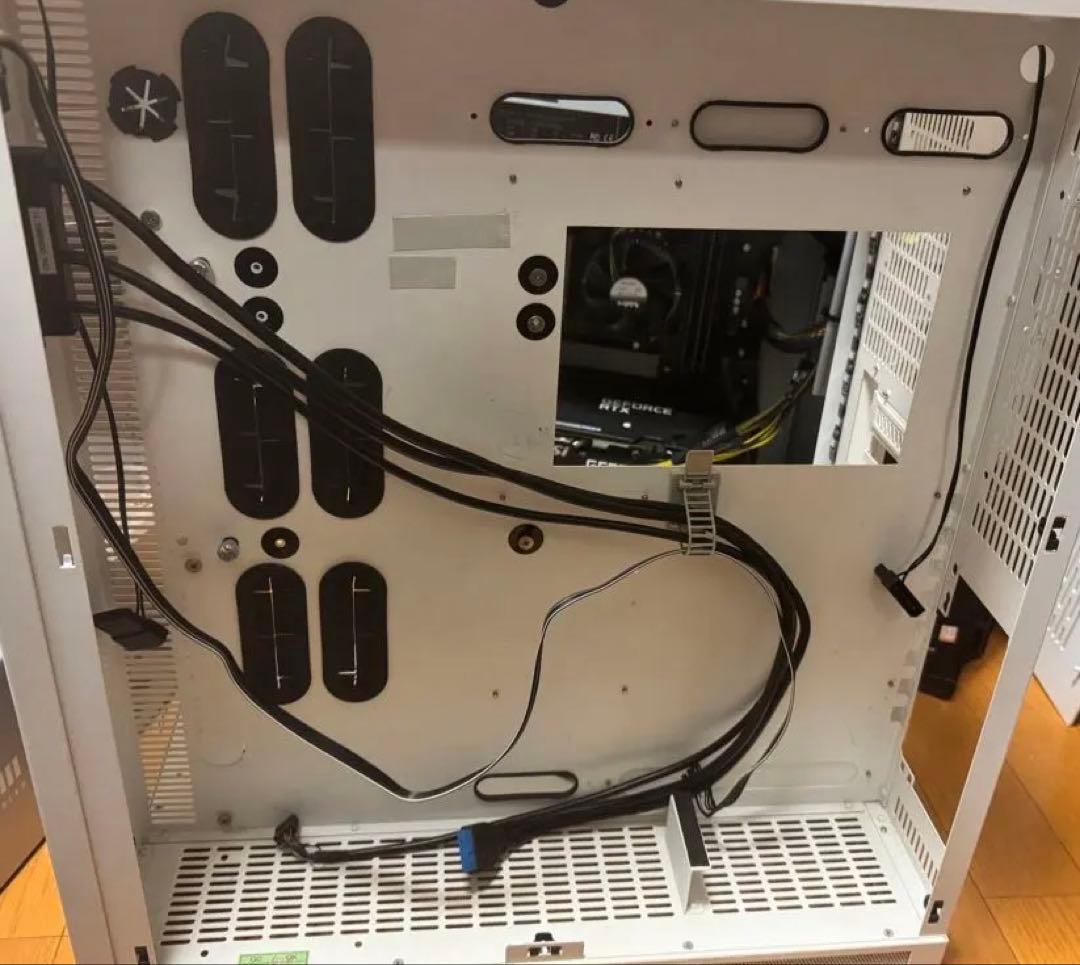 LIAN LI O11 フルタワー PCケース