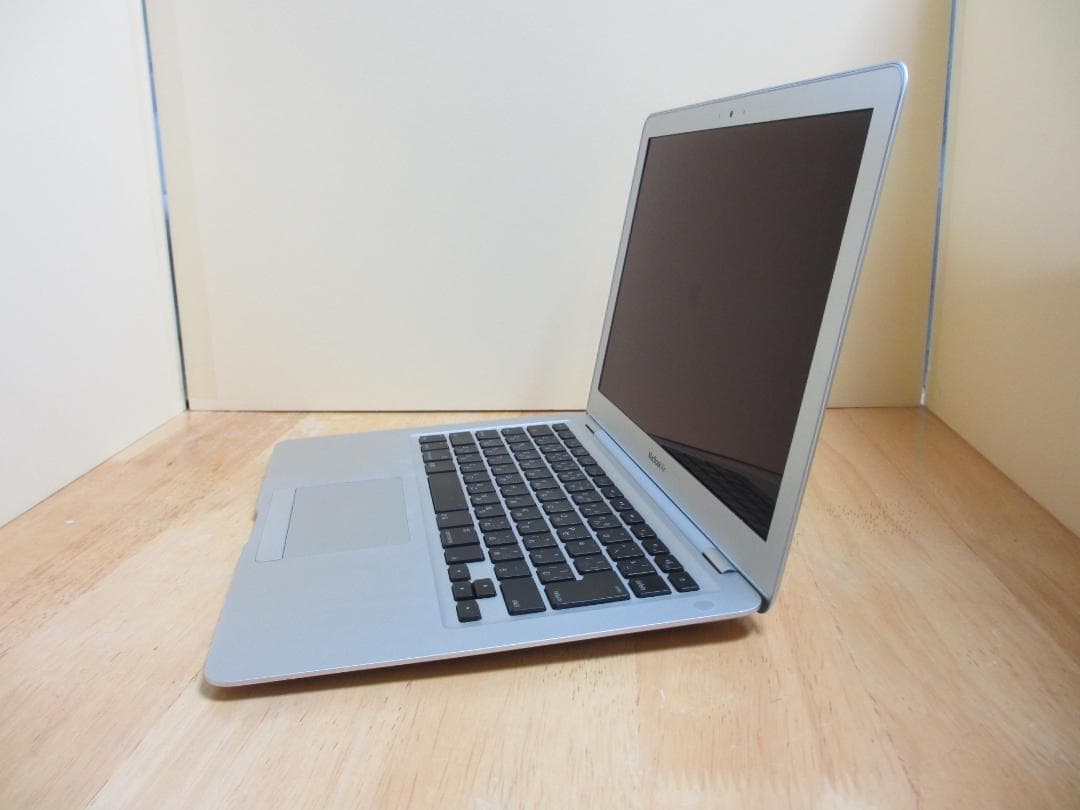 MacBook本体 MacBook air 13 A1237