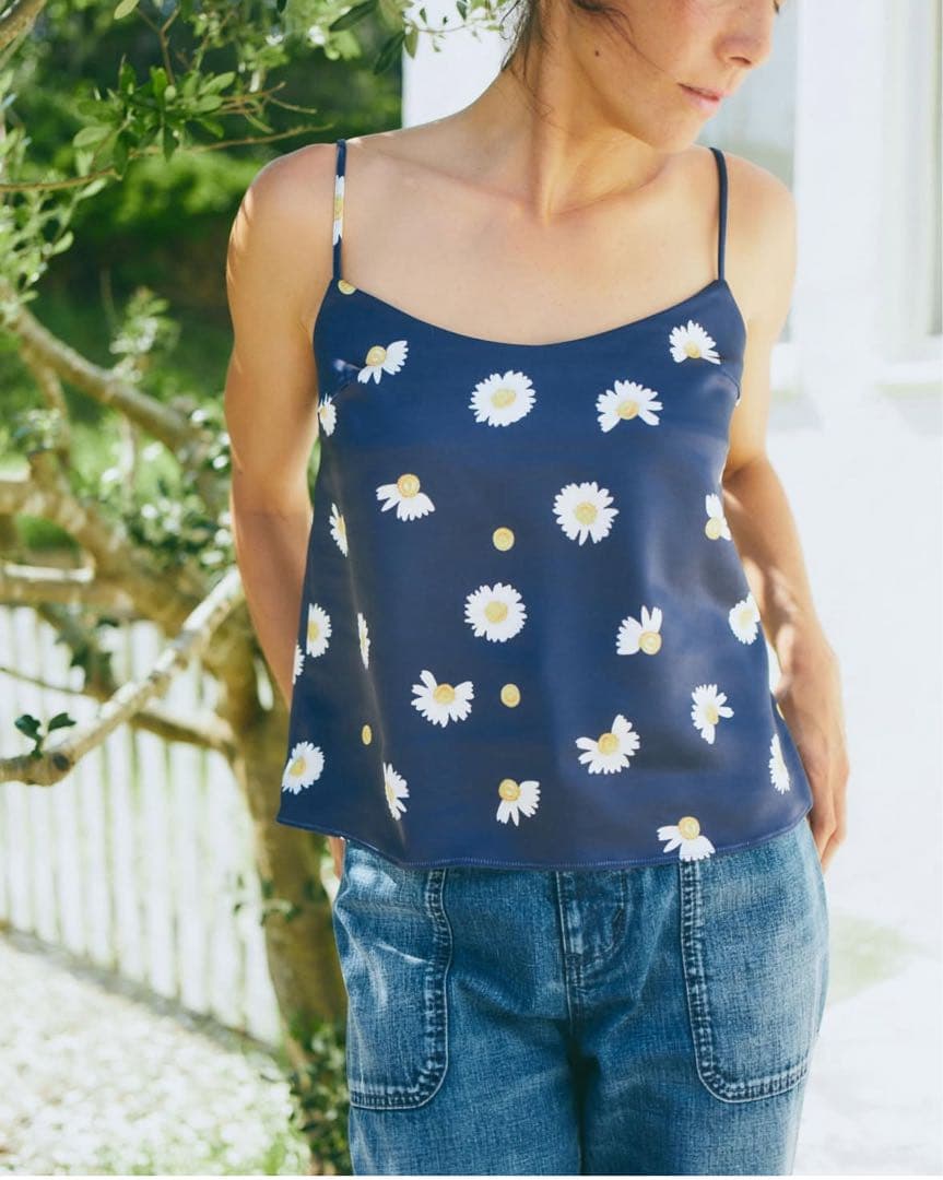 週末限定 新品未使用タグ付 ネイビー 花柄 キャミソール