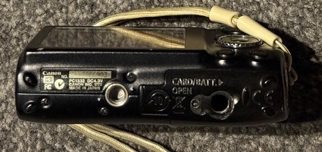 キヤノン Canon IXY DIGITAL3000 IS 黒 動作問題無し