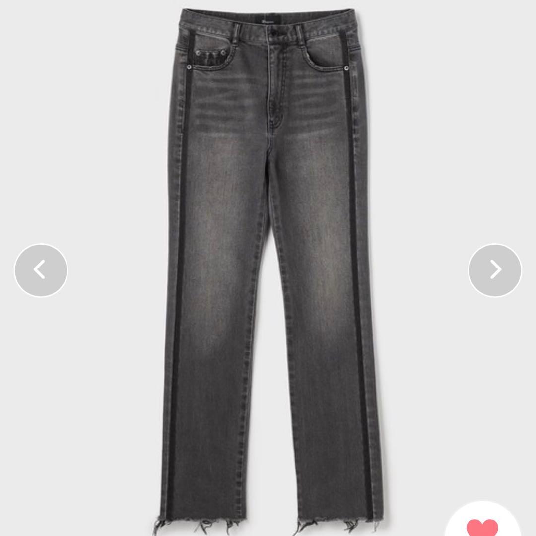 今季　Diagram ラインスリムデニムパンツ