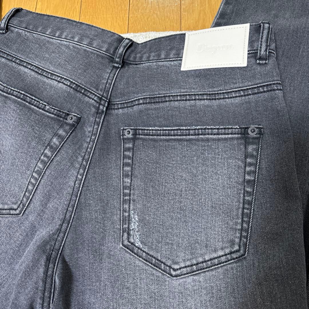 今季　Diagram ラインスリムデニムパンツ