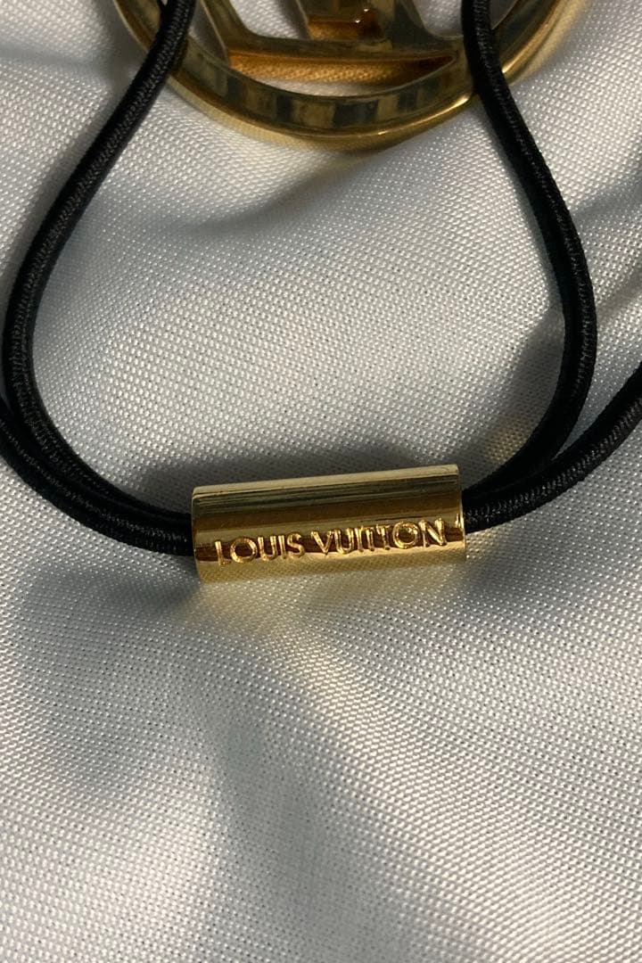 やまにゃん LOUIS VUITTON M00760エラスティックルイーズ