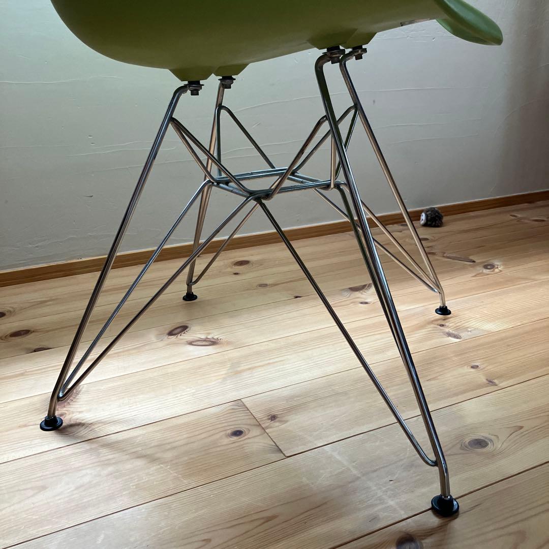 ハーマンミラー　イームズ　リプロダクト　プラスチックシェルアームチェア　黄緑