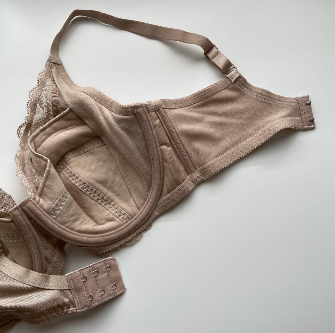 専用　新品　トリンプ　D75 3枚　フルカップブラ　花柄レースブラ