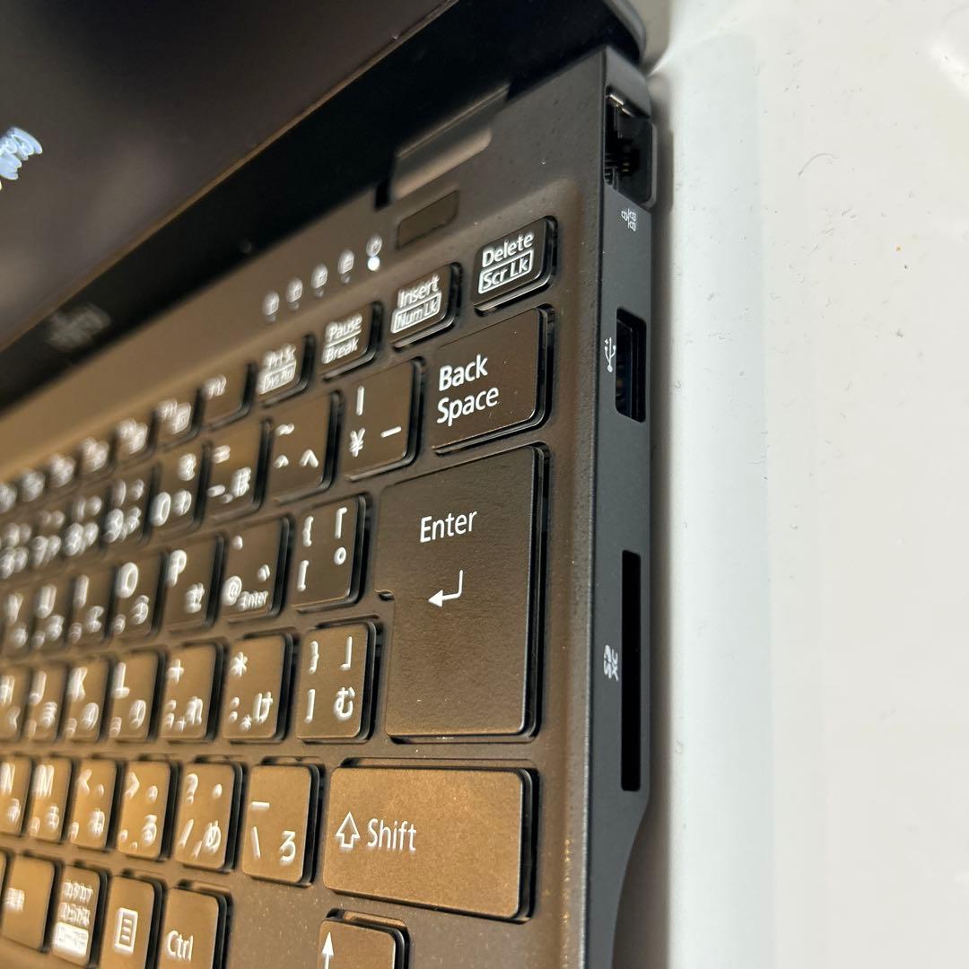 富士通 FMV LIFEBOOK UH-X/G2