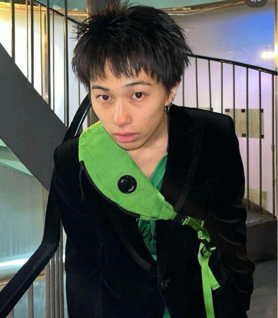 【定価4.2万/あおば着用】C.P.Company ボディ バッグ カーキ