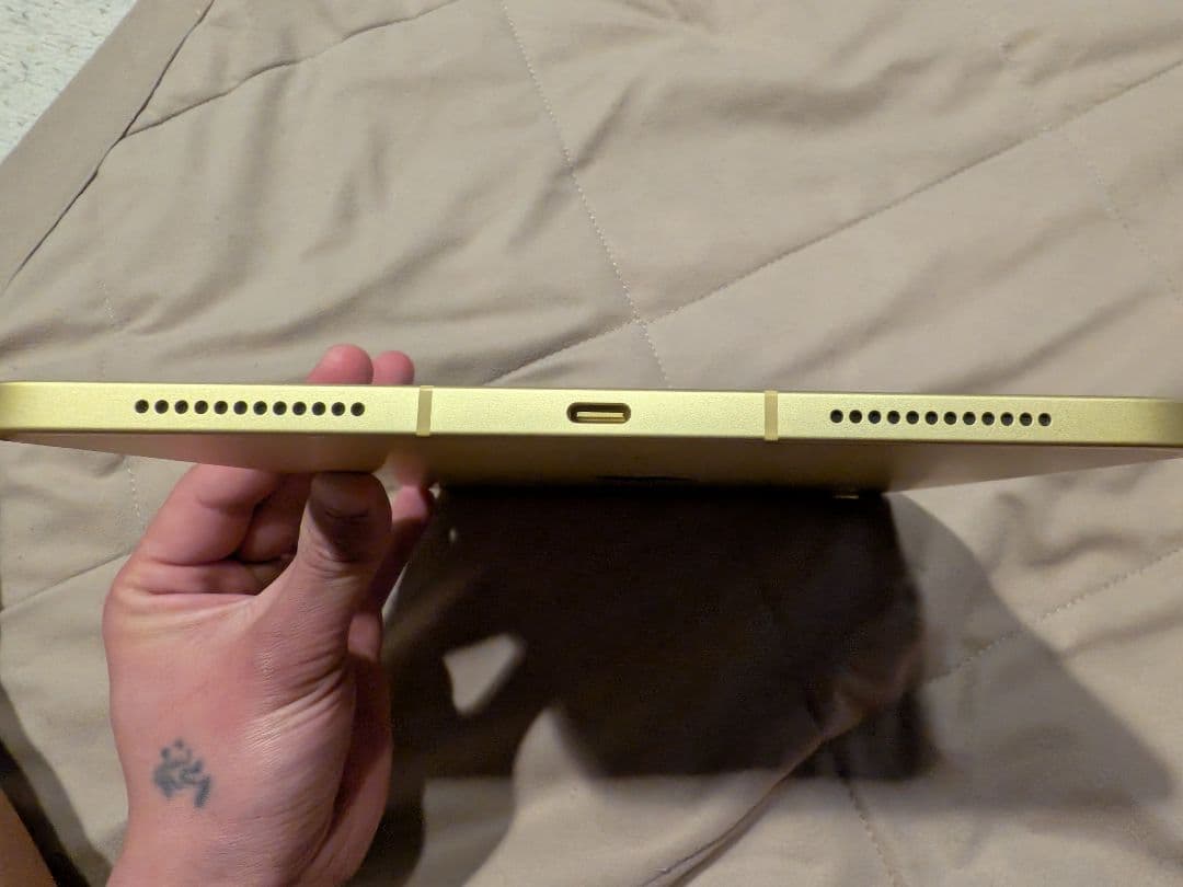 【美品！】iPad 第10世代 イエロー Wi-Fi+cellular