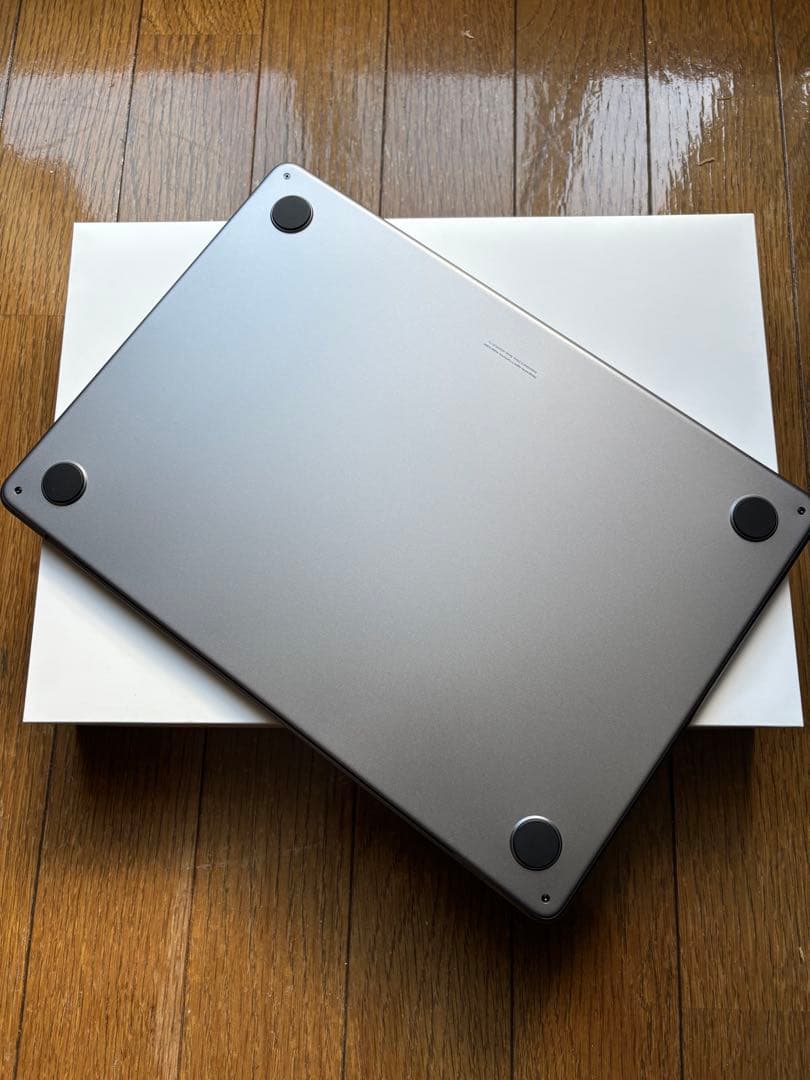 MacBook Air m2 カバー、保護ケース付属