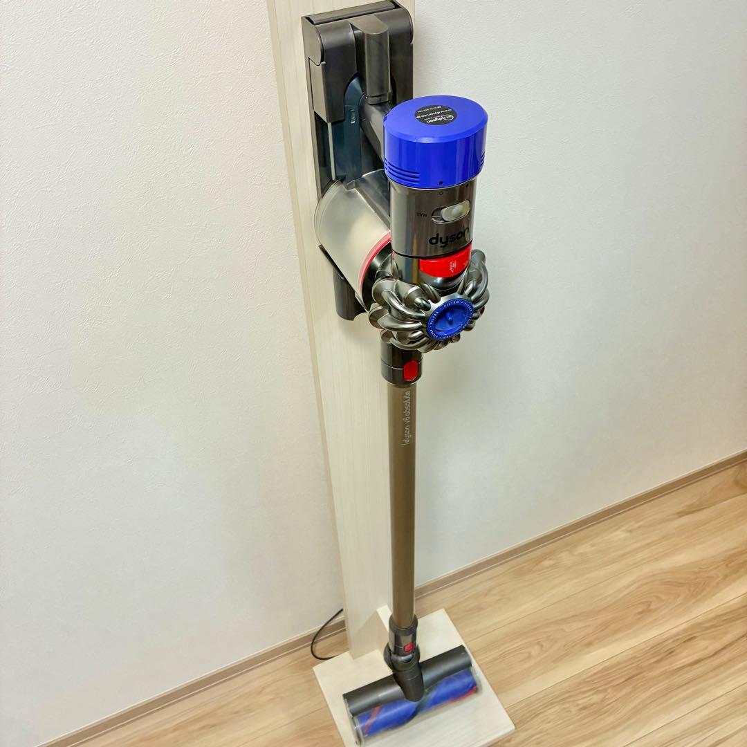 Dyson V8 absoluteスティッククリーナー 本体 壁掛けスタンド付き