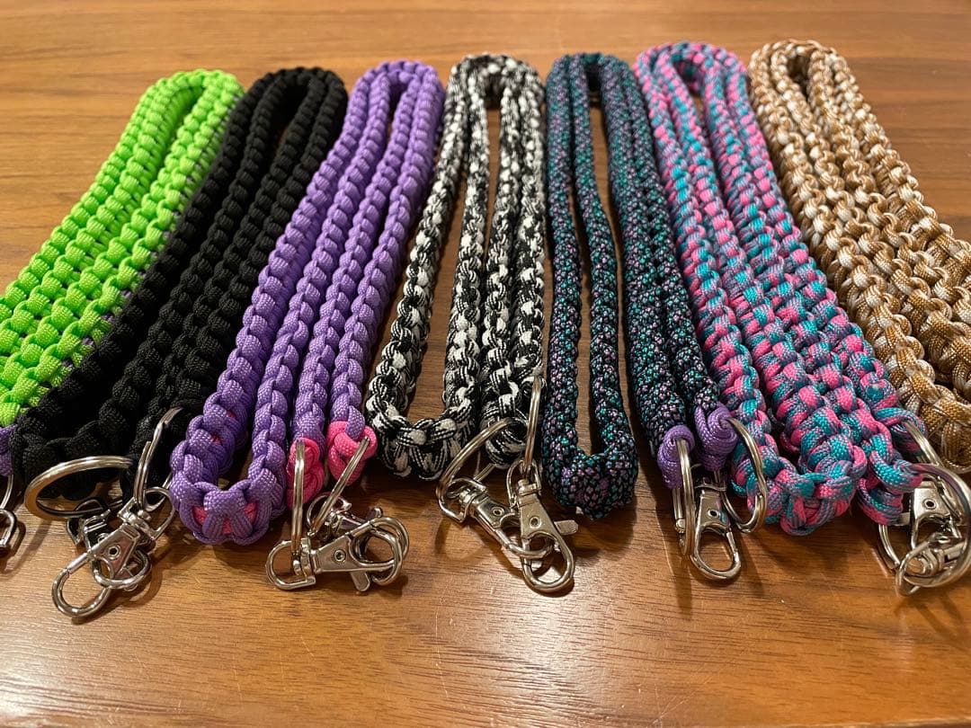 ハンドメイド　パラコード　スマホストラップ