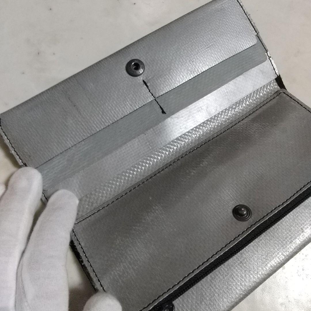 FREITAG フライターグ 長財布 ウォレット シルバーカラー