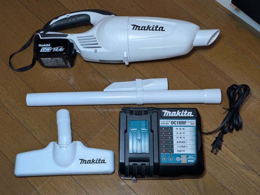 マキタ14.4V充電式クリーナーCL141FD バッテリー、充電器付