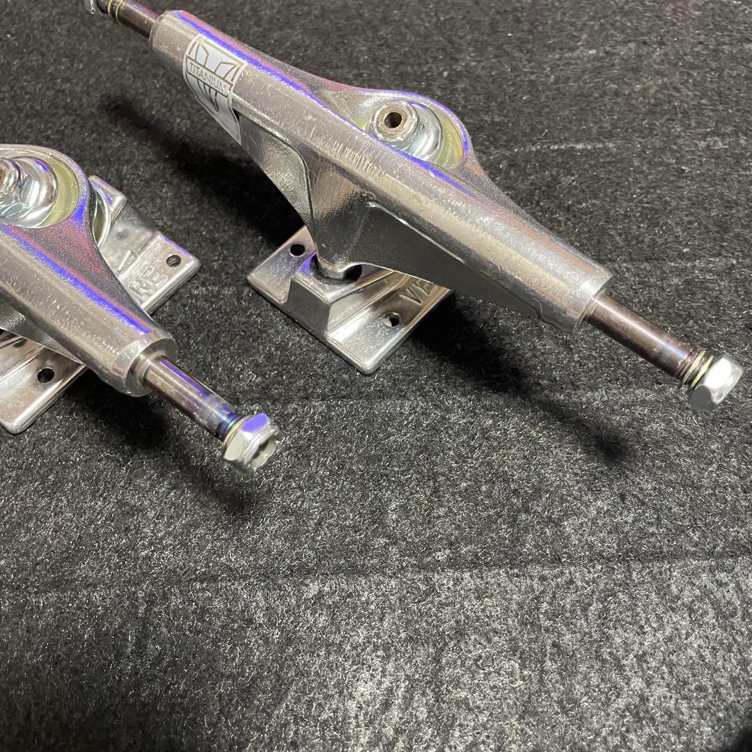 venture ベンチャー　チタニウム　新品　未使用　5.8 スケボートラック