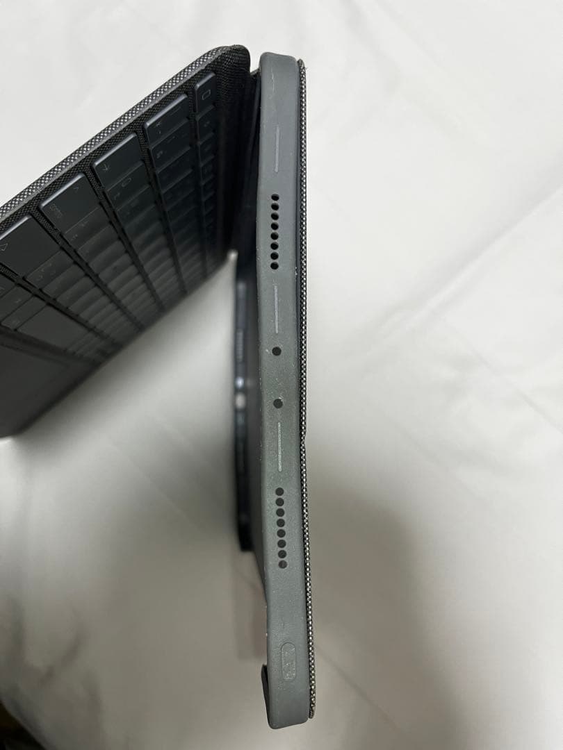 Logicool キーボードCombo Touch iPad Pro 11