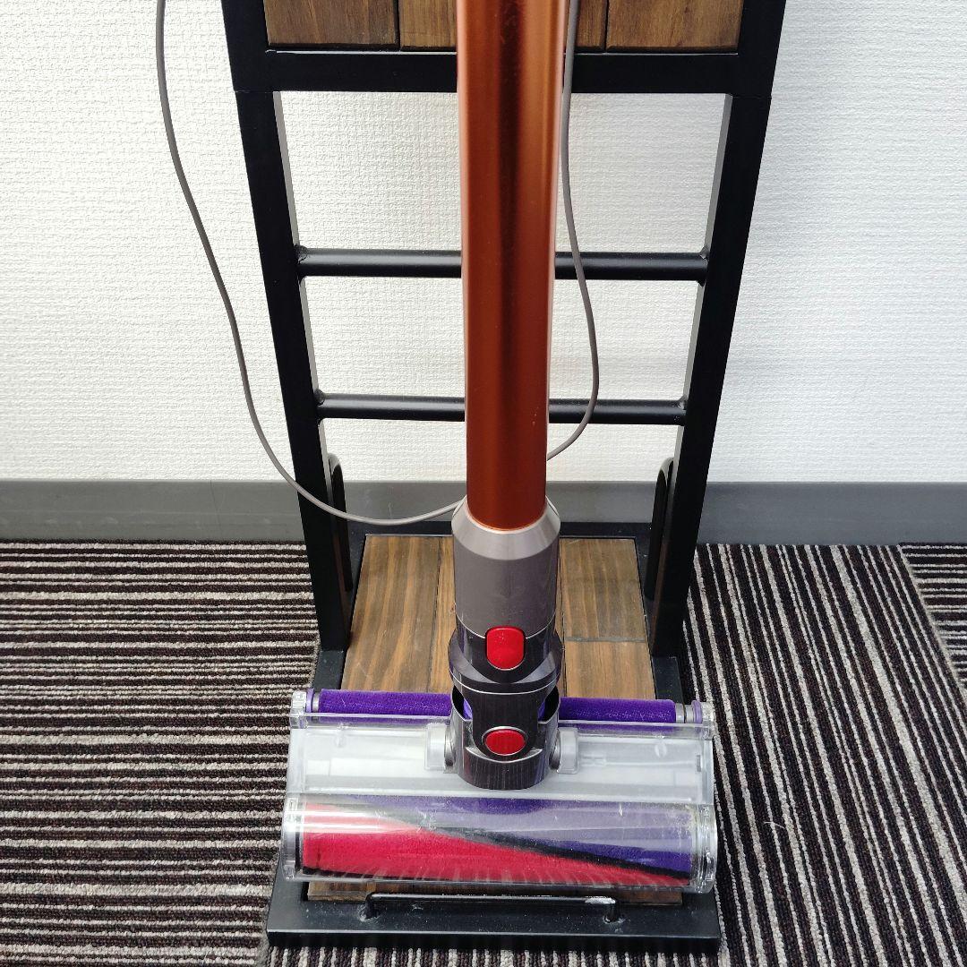 【T】Dyson cyclone V10 fluffy　スタンド付