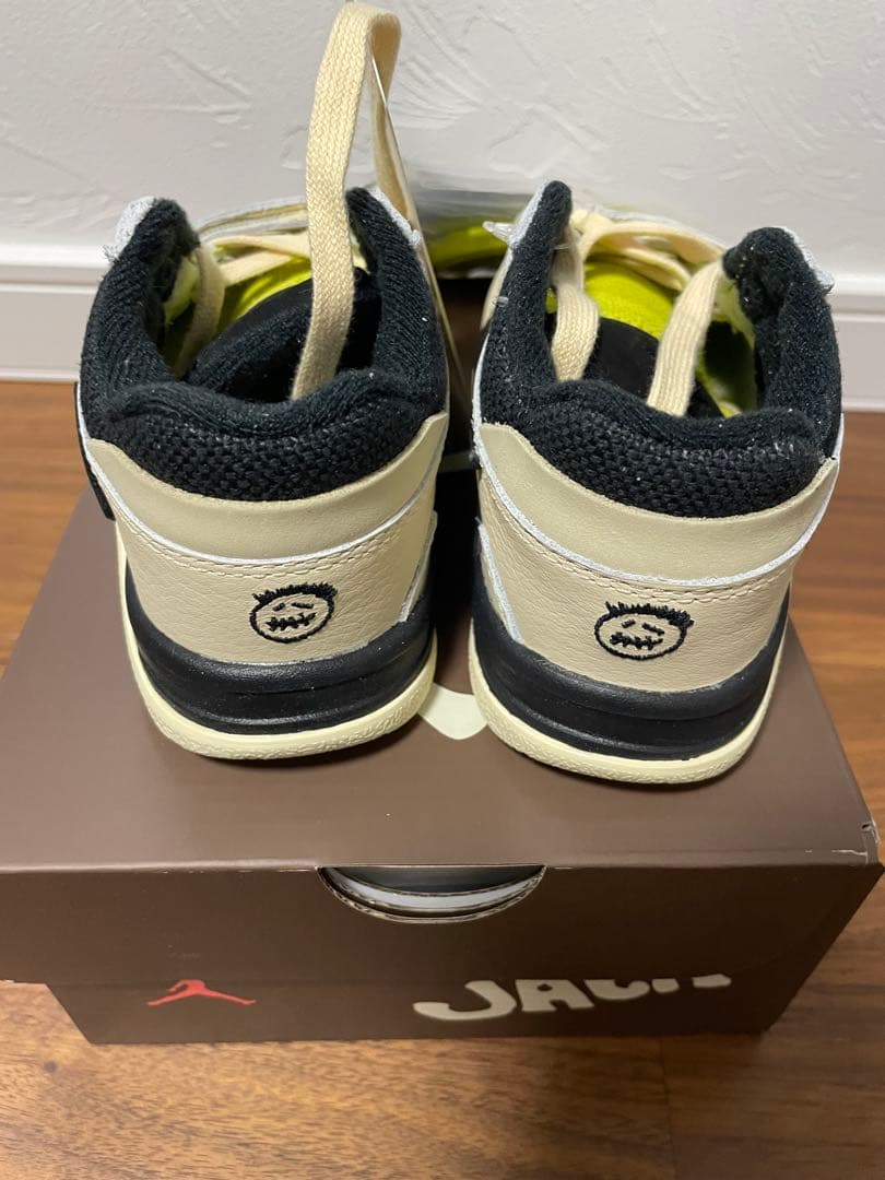 Travis Scott × Nike Jumpman Jack Bright