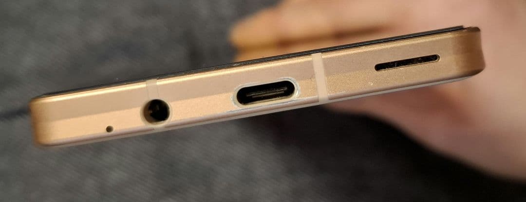 スマートフォン本体 AQUOS sense6s 64GB SHG07