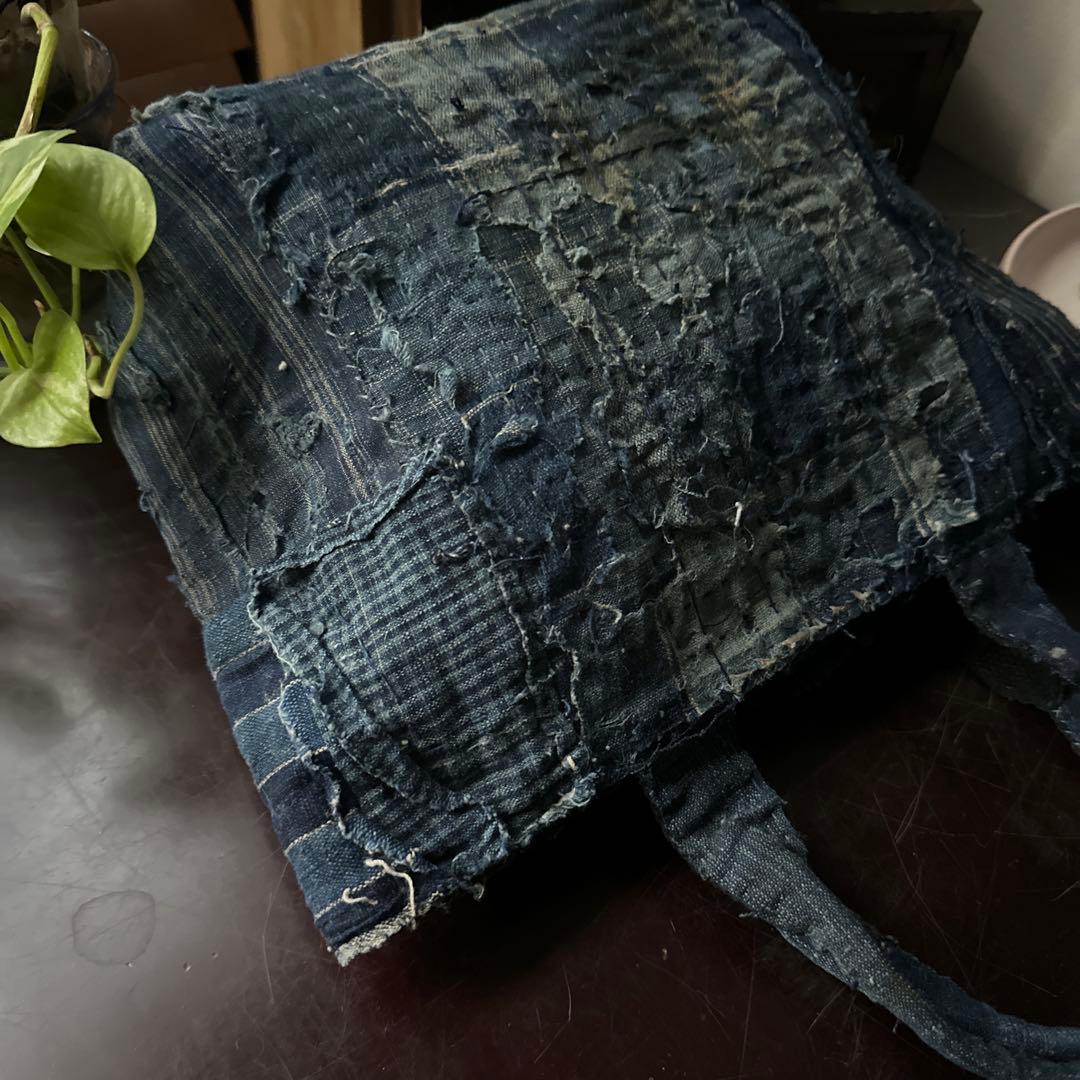 『お針子さん』のトートバッグ/藍染／襤褸