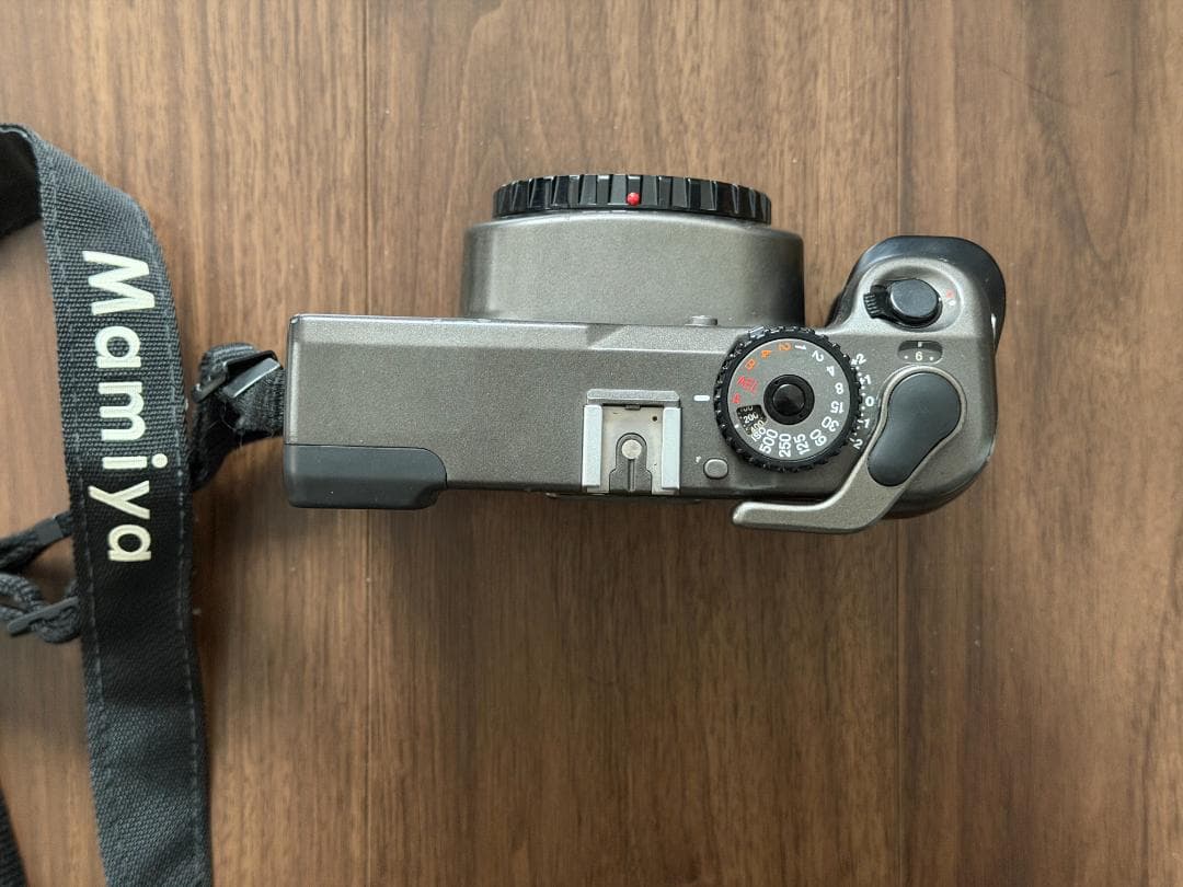 マミヤ Mamiya 7 ボディ 純正キャップ・ストラップ付