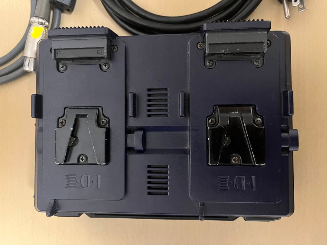 IDX VL-2PLUS Vマウントバッテリー急速充電器•12VDC電源