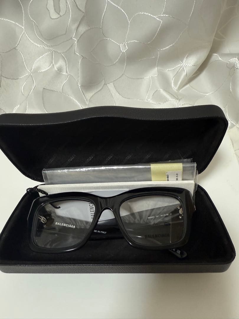 BALENCIAGA ブラックメガネケース付きレイデス/メンスokay
