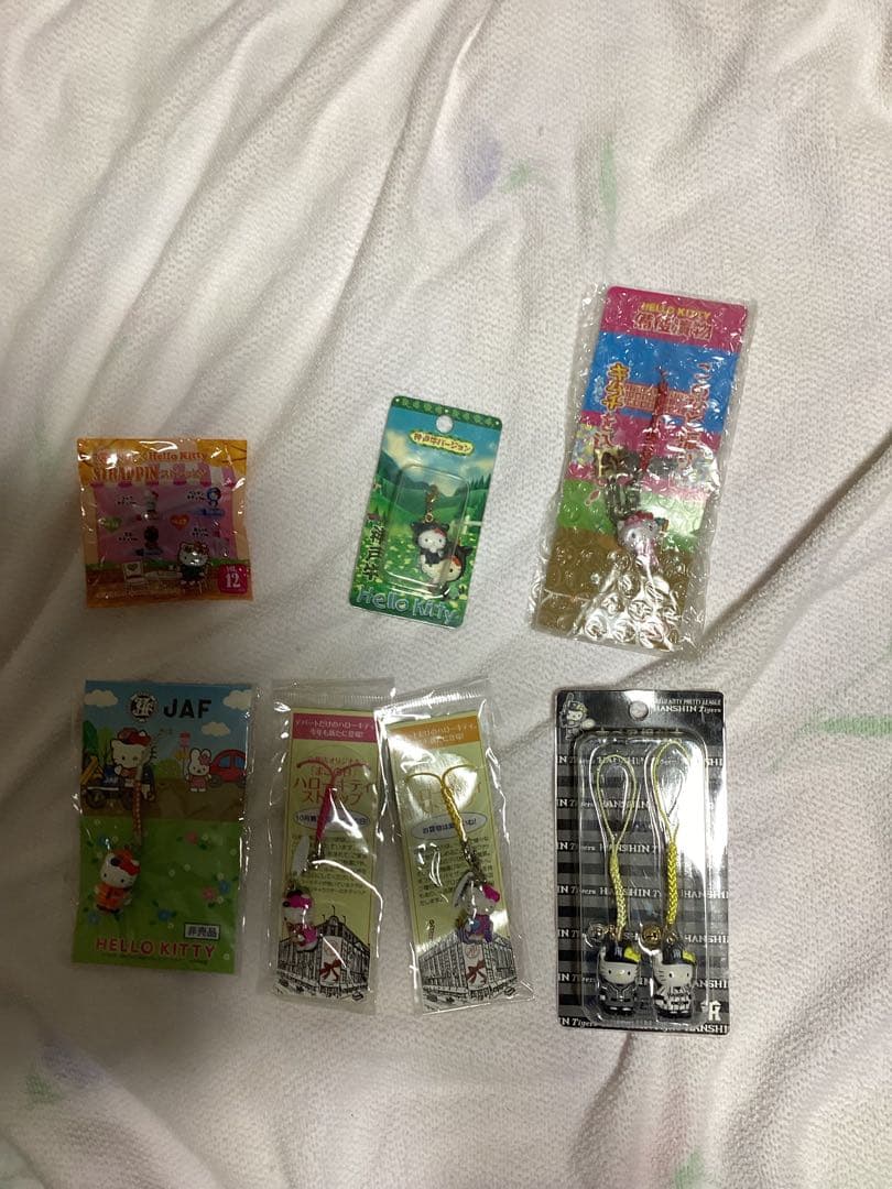 合馬公式アカウント1　ご当地キティ　根付け　350点プラスおまけ