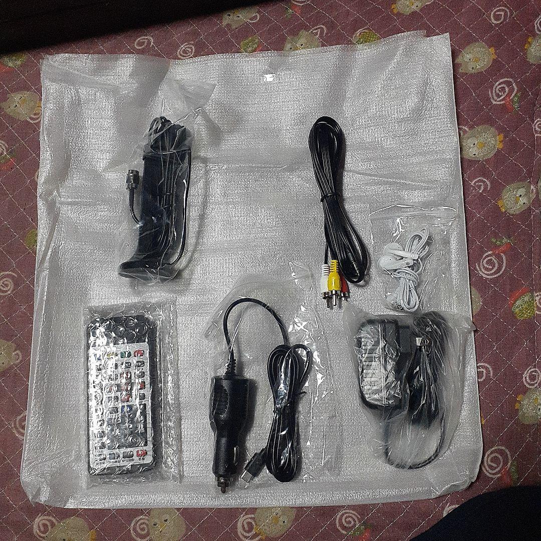 新品 14インチ ポータブルテレビ PVT-14W