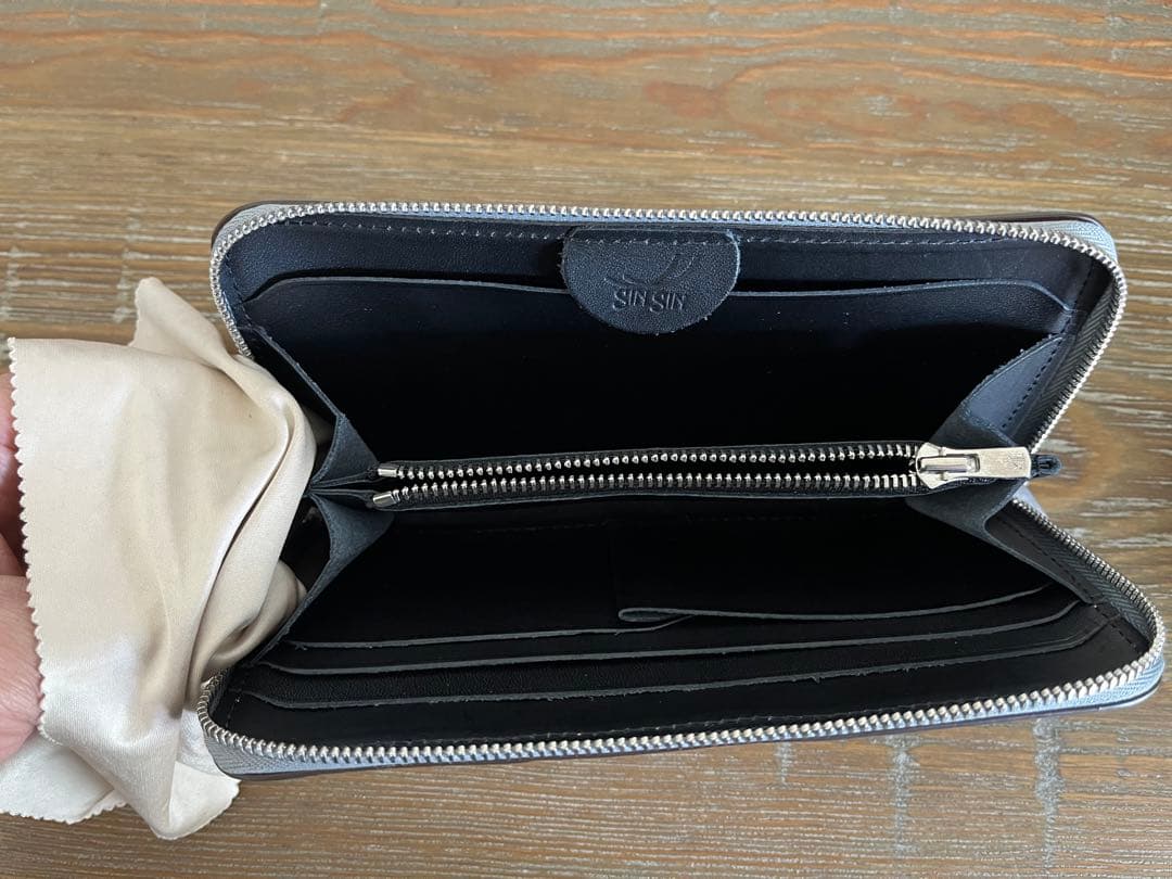 新進工房 バタール ヒマラヤクロコ　長財布　ヘンローン社