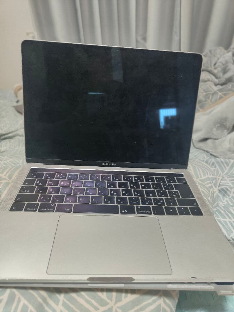 macbook pro 2018, 13 inchi(ジャンク)完全に壊れている