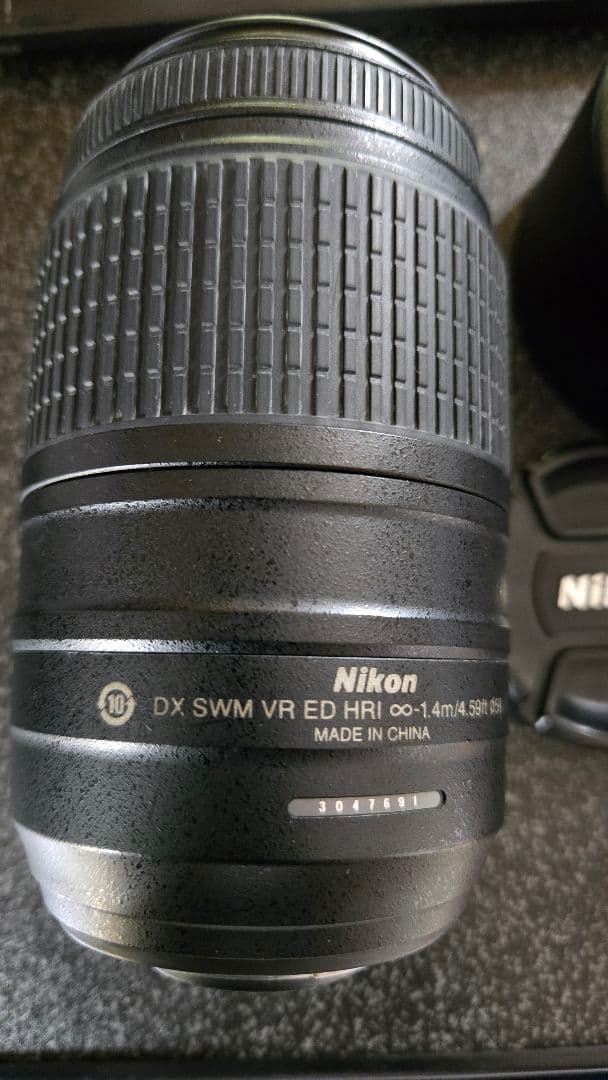 Nikon AF-S 55-300mm　ズームレンズ　手振れ補正付き