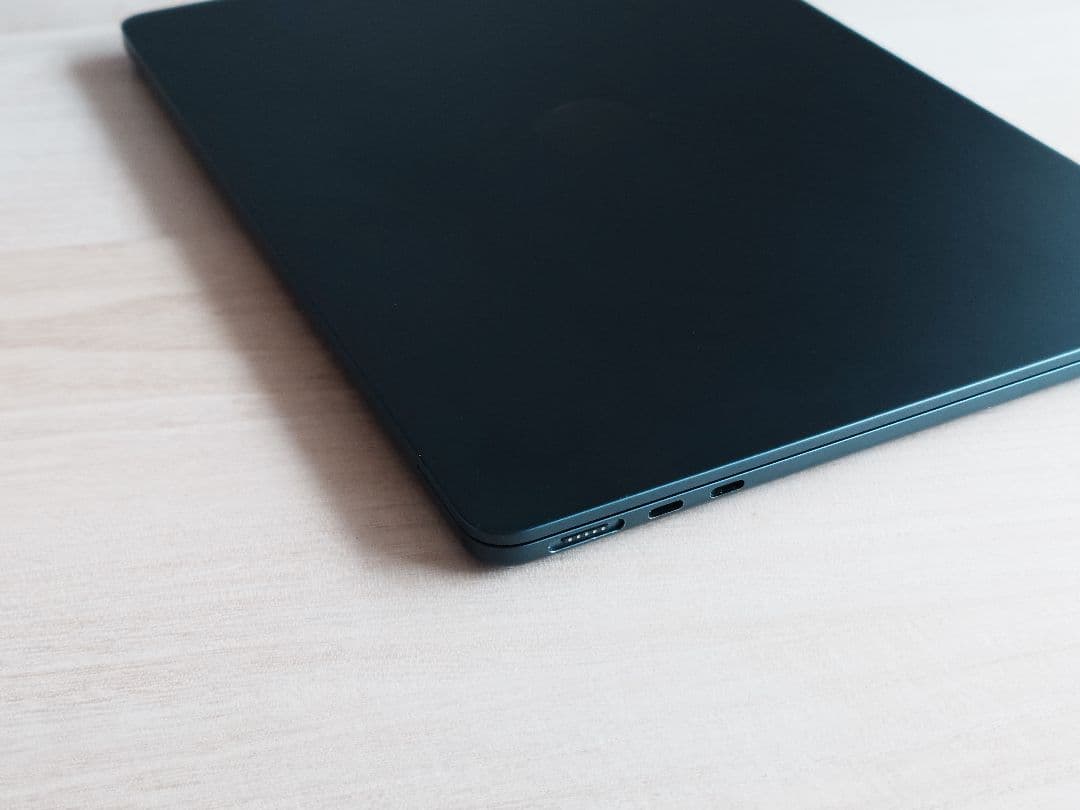 Apple MacBookAirM2 8GB256GBスペースグレー【訳有り】